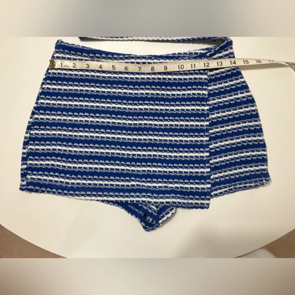 Zara Blue and White Striped Two-Piece Crop Top and Skort Set - Picture 8 of 14
